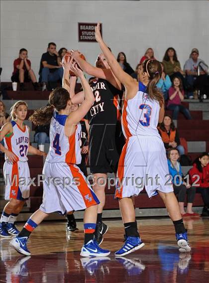Thumbnail 2 in Lenoir City vs William Blount (4AAA Round 2 Playoff) photogallery.