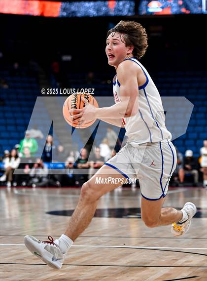 Thumbnail 2 in Los Alamitos vs. Mira Costa (CIF SS DIV 1 Championship) photogallery.