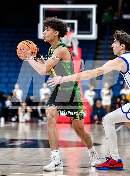 Thumbnail 3 in Los Alamitos vs. Mira Costa (CIF SS DIV 1 Championship) photogallery.