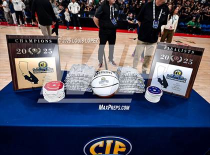 Thumbnail 1 in Los Alamitos vs. Mira Costa (CIF SS DIV 1 Championship) photogallery.