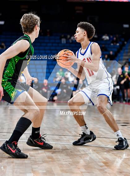 Thumbnail 2 in Los Alamitos vs. Mira Costa (CIF SS DIV 1 Championship) photogallery.