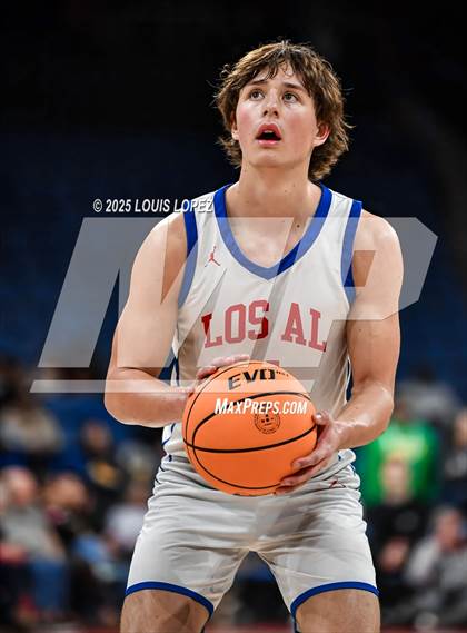Thumbnail 2 in Los Alamitos vs. Mira Costa (CIF SS DIV 1 Championship) photogallery.