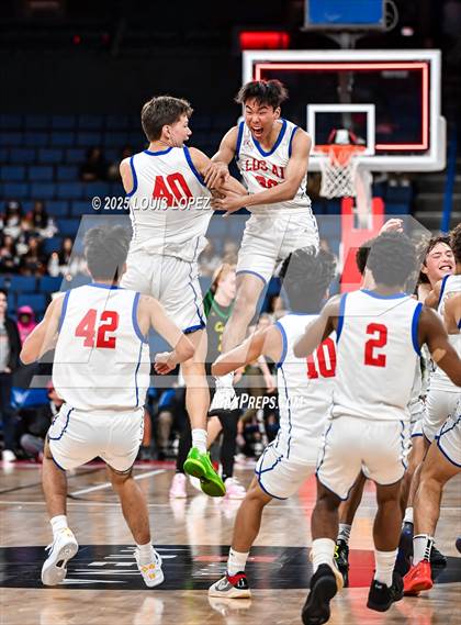 Thumbnail 1 in Los Alamitos vs. Mira Costa (CIF SS DIV 1 Championship) photogallery.