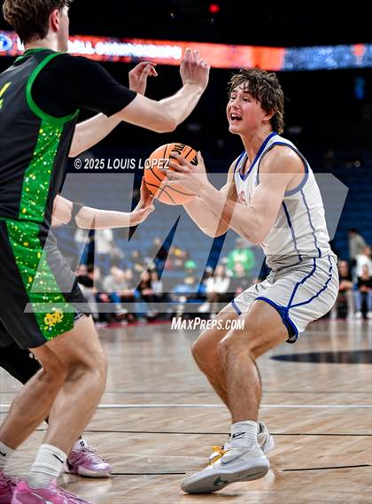 Thumbnail 1 in Los Alamitos vs. Mira Costa (CIF SS DIV 1 Championship) photogallery.