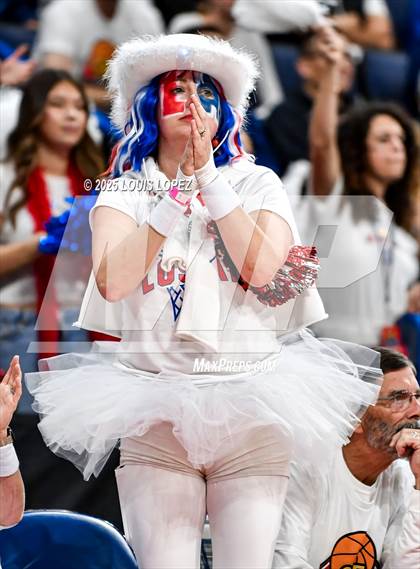 Thumbnail 3 in Los Alamitos vs. Mira Costa (CIF SS DIV 1 Championship) photogallery.