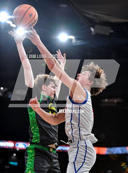 Thumbnail 2 in Los Alamitos vs. Mira Costa (CIF SS DIV 1 Championship) photogallery.