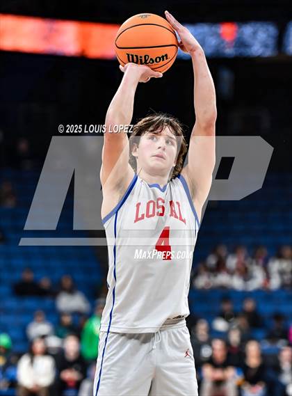 Thumbnail 3 in Los Alamitos vs. Mira Costa (CIF SS DIV 1 Championship) photogallery.