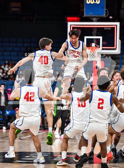 Thumbnail 2 in Los Alamitos vs. Mira Costa (CIF SS DIV 1 Championship) photogallery.