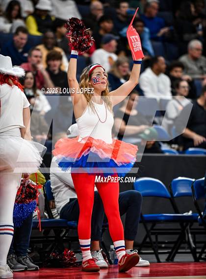 Thumbnail 3 in Los Alamitos vs. Mira Costa (CIF SS DIV 1 Championship) photogallery.