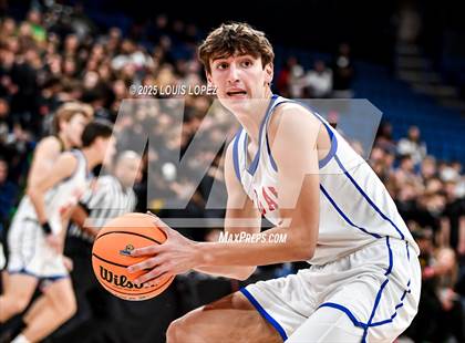 Thumbnail 3 in Los Alamitos vs. Mira Costa (CIF SS DIV 1 Championship) photogallery.