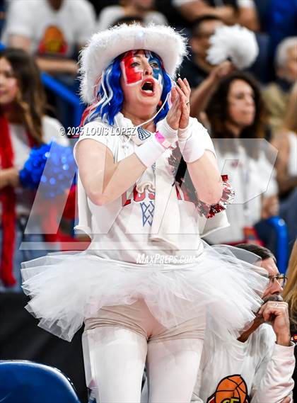 Thumbnail 3 in Los Alamitos vs. Mira Costa (CIF SS DIV 1 Championship) photogallery.