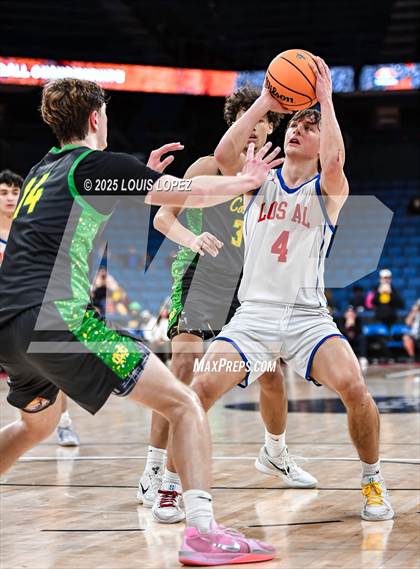 Thumbnail 2 in Los Alamitos vs. Mira Costa (CIF SS DIV 1 Championship) photogallery.