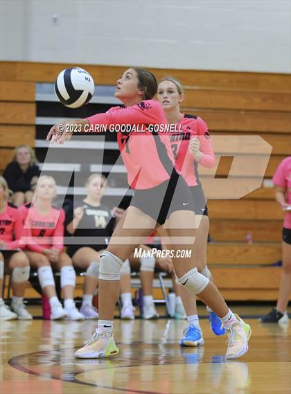 Thumbnail 3 in White Oak @ Croatan photogallery.