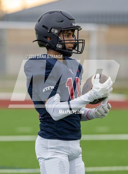 Thumbnail 2 in Katy Taylor @ Tompkins (White) photogallery.