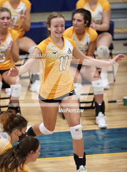 Thumbnail 2 in Lincoln @ Shenango photogallery.