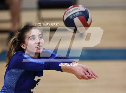 Thumbnail 2 in Lincoln @ Shenango photogallery.
