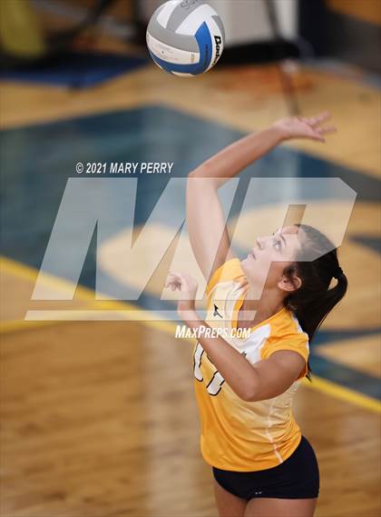 Thumbnail 1 in Lincoln @ Shenango photogallery.