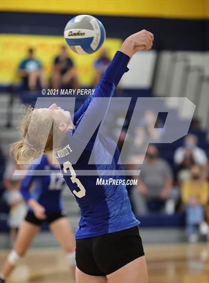 Thumbnail 2 in Lincoln @ Shenango photogallery.