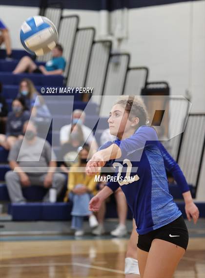 Thumbnail 2 in Lincoln @ Shenango photogallery.