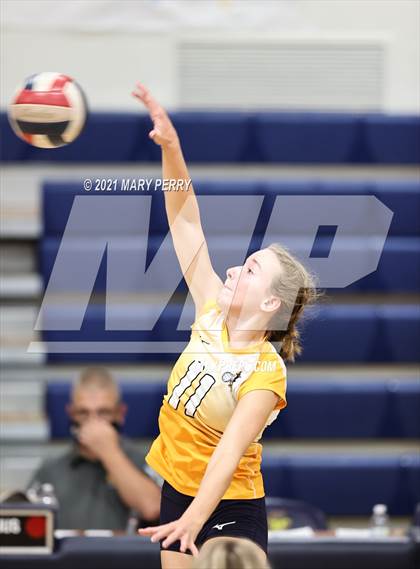 Thumbnail 2 in Lincoln @ Shenango photogallery.