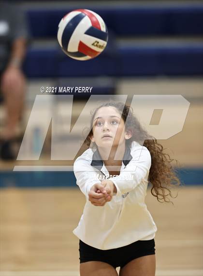 Thumbnail 2 in Lincoln @ Shenango photogallery.