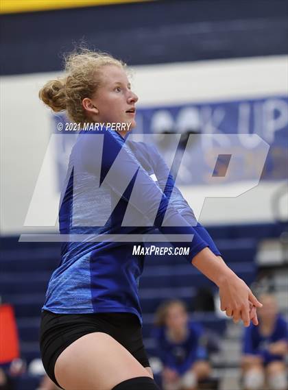 Thumbnail 3 in Lincoln @ Shenango photogallery.