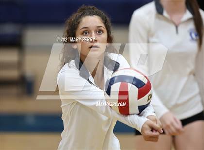 Thumbnail 1 in Lincoln @ Shenango photogallery.