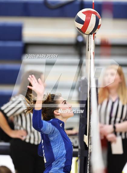 Thumbnail 3 in Lincoln @ Shenango photogallery.