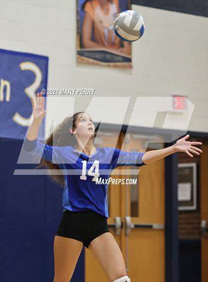 Thumbnail 2 in Lincoln @ Shenango photogallery.