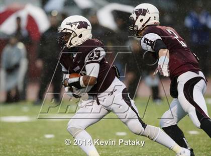 Thumbnail 3 in North Haven @ Windsor (CIAC Class L-Small Semifinal) photogallery.
