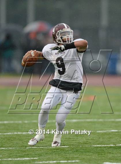 Thumbnail 3 in North Haven @ Windsor (CIAC Class L-Small Semifinal) photogallery.