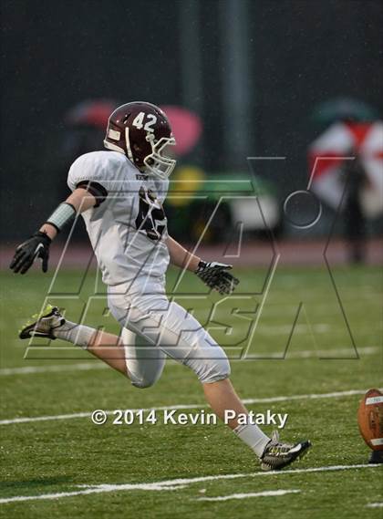 Thumbnail 2 in North Haven @ Windsor (CIAC Class L-Small Semifinal) photogallery.