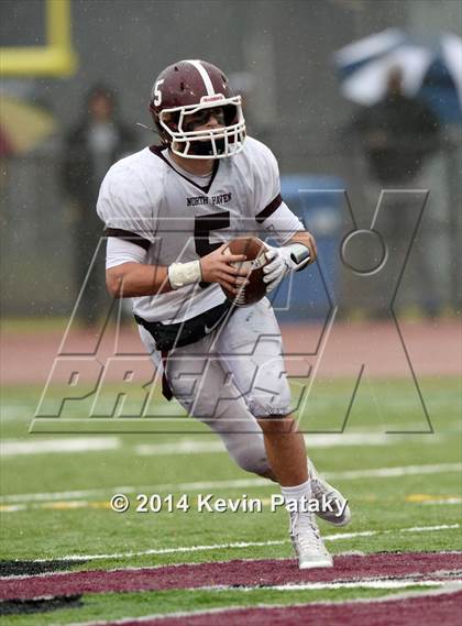 Thumbnail 3 in North Haven @ Windsor (CIAC Class L-Small Semifinal) photogallery.