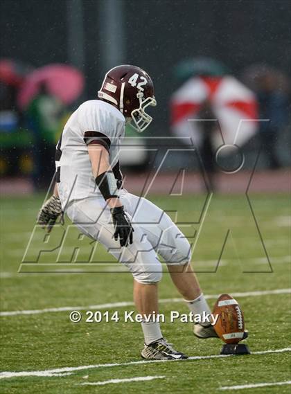 Thumbnail 3 in North Haven @ Windsor (CIAC Class L-Small Semifinal) photogallery.