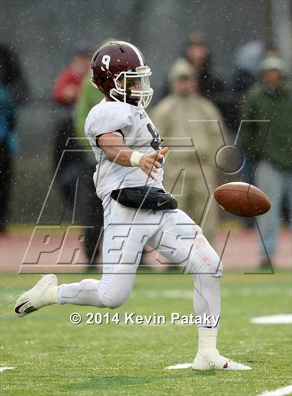 Thumbnail 2 in North Haven @ Windsor (CIAC Class L-Small Semifinal) photogallery.