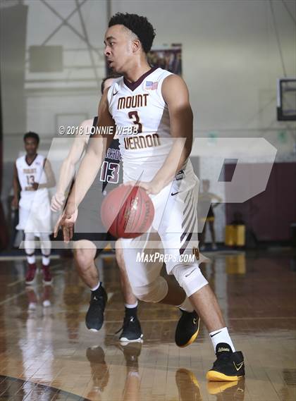 Thumbnail 2 in Scarsdale vs Mt. Vernon (Section 1 Class AA Quarter Final) photogallery.