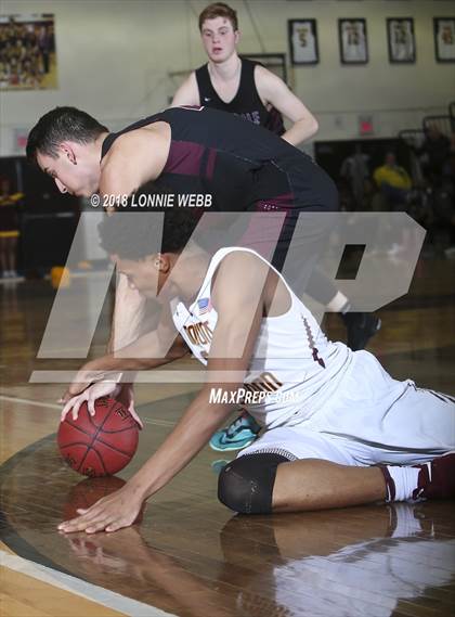 Thumbnail 1 in Scarsdale vs Mt. Vernon (Section 1 Class AA Quarter Final) photogallery.