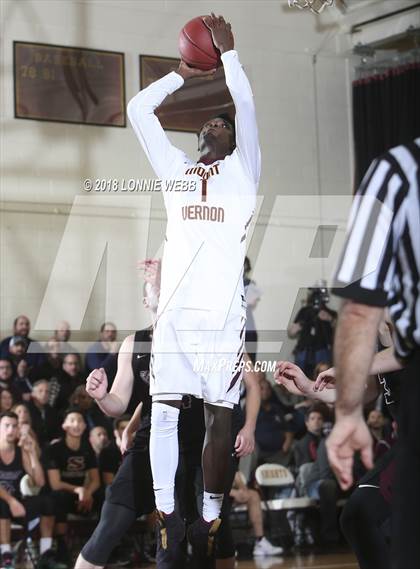 Thumbnail 2 in Scarsdale vs Mt. Vernon (Section 1 Class AA Quarter Final) photogallery.