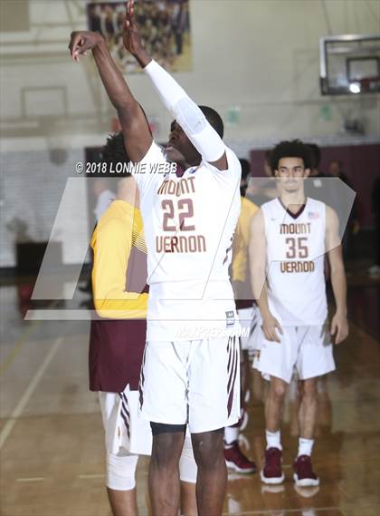 Thumbnail 2 in Scarsdale vs Mt. Vernon (Section 1 Class AA Quarter Final) photogallery.