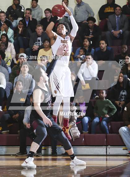 Thumbnail 2 in Scarsdale vs Mt. Vernon (Section 1 Class AA Quarter Final) photogallery.