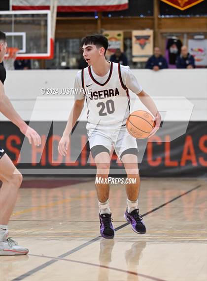Thumbnail 2 in JSerra Catholic vs. Eastside Catholic (Torrey Pines Holiday Classic) photogallery.