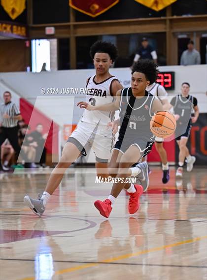 Thumbnail 2 in JSerra Catholic vs. Eastside Catholic (Torrey Pines Holiday Classic) photogallery.