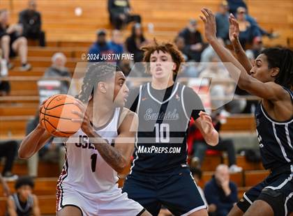 Thumbnail 2 in JSerra Catholic vs. Eastside Catholic (Torrey Pines Holiday Classic) photogallery.