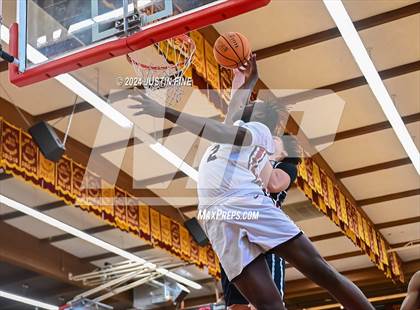 Thumbnail 1 in JSerra Catholic vs. Eastside Catholic (Torrey Pines Holiday Classic) photogallery.