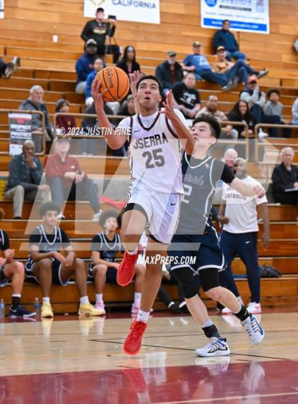 Thumbnail 1 in JSerra Catholic vs. Eastside Catholic (Torrey Pines Holiday Classic) photogallery.