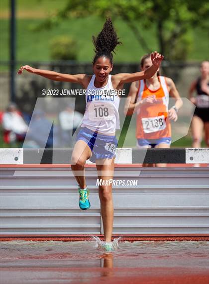 Thumbnail 1 in Eastern Relays Meet (Steeplechase) photogallery.