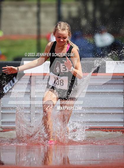 Thumbnail 1 in Eastern Relays Meet (Steeplechase) photogallery.