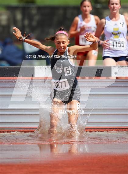 Thumbnail 1 in Eastern Relays Meet (Steeplechase) photogallery.