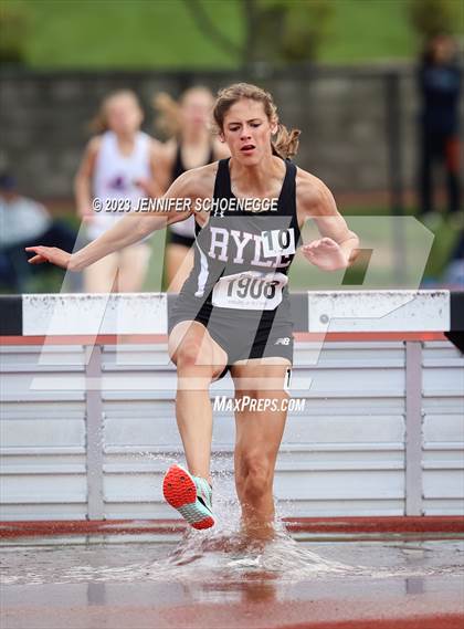 Thumbnail 2 in Eastern Relays Meet (Steeplechase) photogallery.