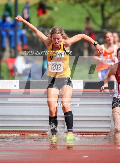 Thumbnail 2 in Eastern Relays Meet (Steeplechase) photogallery.